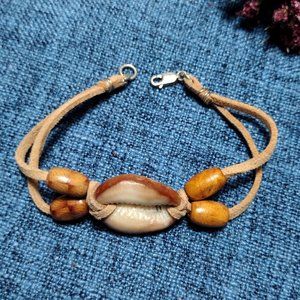 Sea Shell Leather Cord Bracelet